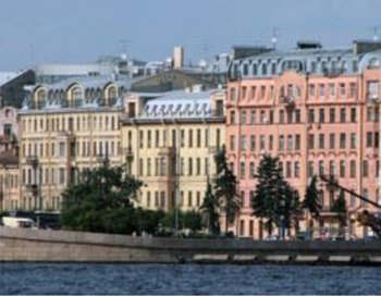 Мансарды домов на Мытнинской набережной. Фото с сайта www.atr-sz.ru/rus/itr/news