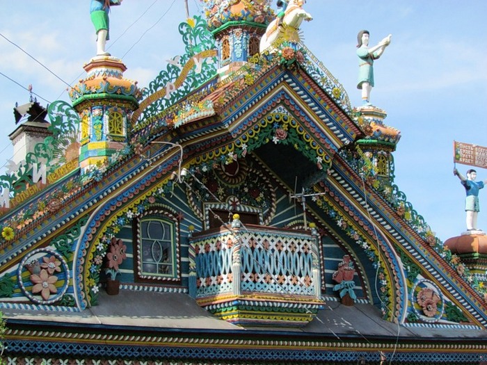 Фигу на крышек. Фото с сайта a-s-p.org/interest/Skazochnyi_dom_kyzneca