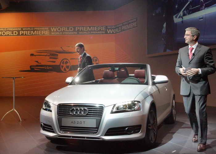 Audi кабриолет A3. Фото: ATTILA KISBENEDEK/AFP/Getty Images  