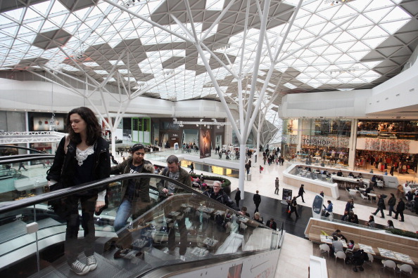 Лондон-2012. «Вестфилд» (Westfield) - гигантский торговый цент - открылся в английской столице в Shepherds Bush. Фото: Oli Scarff/Getty Images