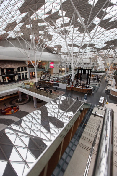 Лондон-2012. «Вестфилд» (Westfield) - гигантский торговый цент - открылся в английской столице в Shepherds Bush. Фото: Oli Scarff/Getty Images
