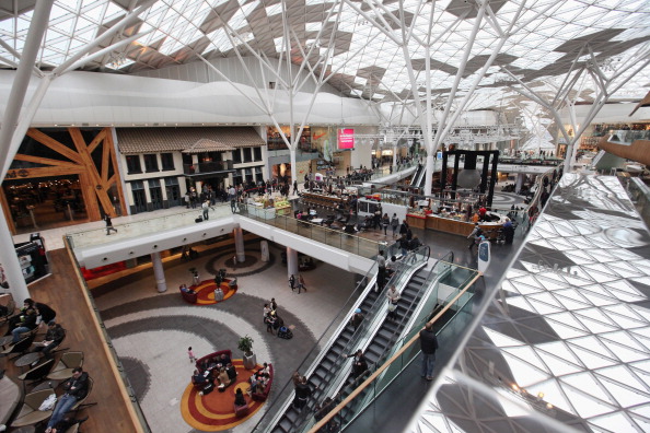 Лондон-2012. «Вестфилд» (Westfield) - гигантский торговый цент - открылся в английской столице в Shepherds Bush. Фото: Oli Scarff/Getty Images