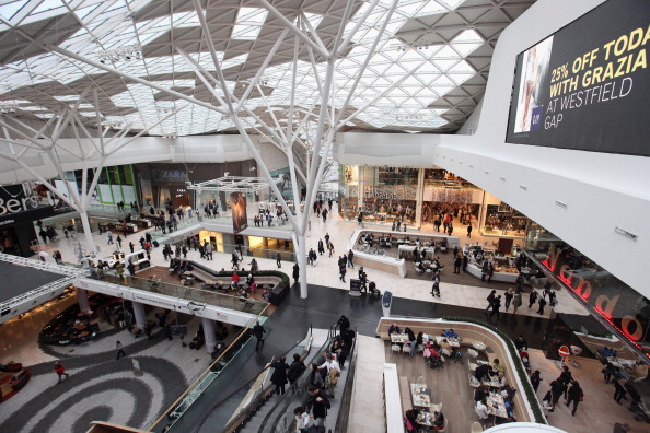 Лондон-2012. «Вестфилд» (Westfield) - гигантский торговый цент - открылся в английской столице в Shepherds Bush. Фото: Oli Scarff/Getty Images