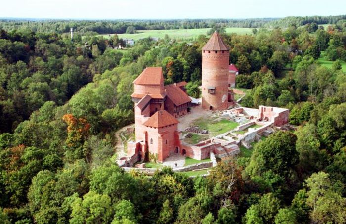 Турайдский замок. Фото: ospo.ru