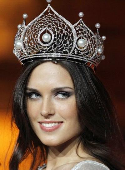 Ирина Антоненко - мисс Россия 2010, представляет Россию на конкурсе красоты «Мисс Вселенная-2010». Фото с сайта missuniverse2010.net