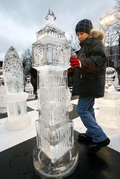 Галерея российской ледовой скульптуры в Москве. Фото: ALEXANDER NEMENOV/AFP/Getty Images