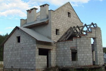 Из чего построить комфортный дом? Фото с darmel.ru 