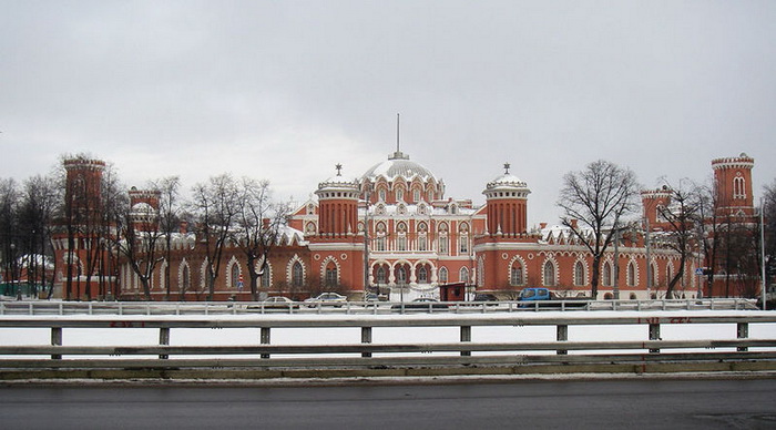 Петровский путевой дворец. Фото: Alexander Shipilin/commons.wikimedia.org