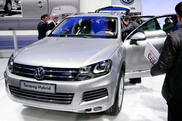 Фольксваген представил новое поколение внедорожника VW Touareg Hybrid. Фото: SEBASTIAN DERUNGS/AFP/Getty Images