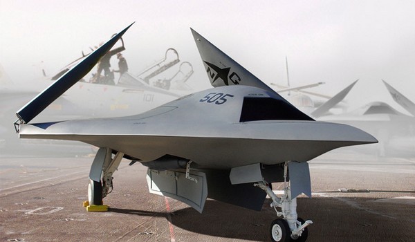 ВМС США в 4 февраля испытали робота-бомбардировщика X-47B. Фото с lenta.ru