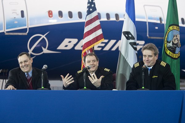 Долгожданный полет нового реактивного самолета, Боинга-787, состоялся во вторник. Фото: Stephen Brashear/Getty Images