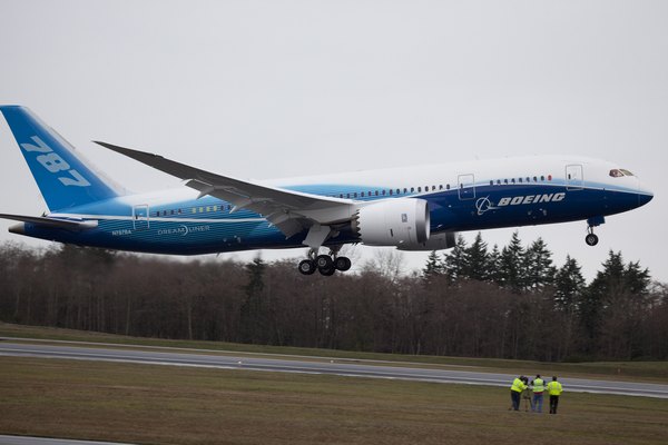 Долгожданный полет нового реактивного самолета, Боинга-787, состоялся во вторник. Фото: Stephen Brashear/Getty Images