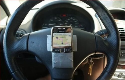Настоящий автонавигатор очень дорого стоит? Фото с сайта: epochtimes.com