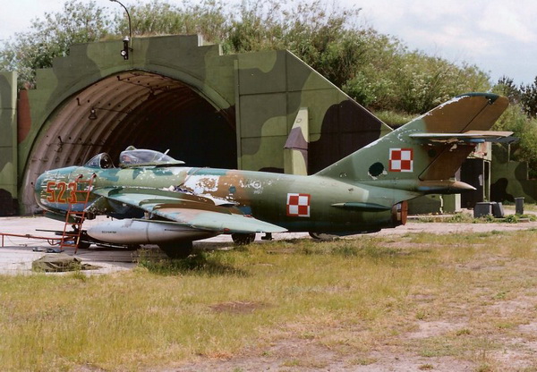Фотогалерея военных самолетов 1985-1995 годов. Фото: Roel van Gestel