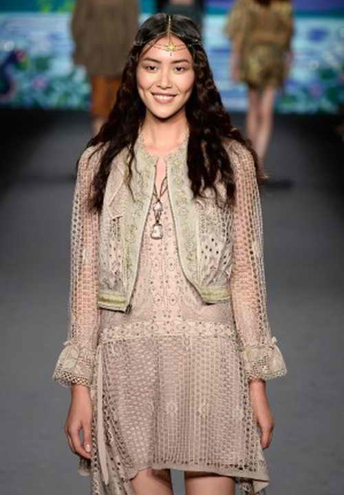 Лю Вэй участвует в показе весенне-летней коллекции -2014 Anna Sui во время недели моды в Нью-Йорке 11 сентября 2013 г. Фото: Frazer Harrison/Getty Images for Mercedes-Benz Fashion Week Spring 2014
