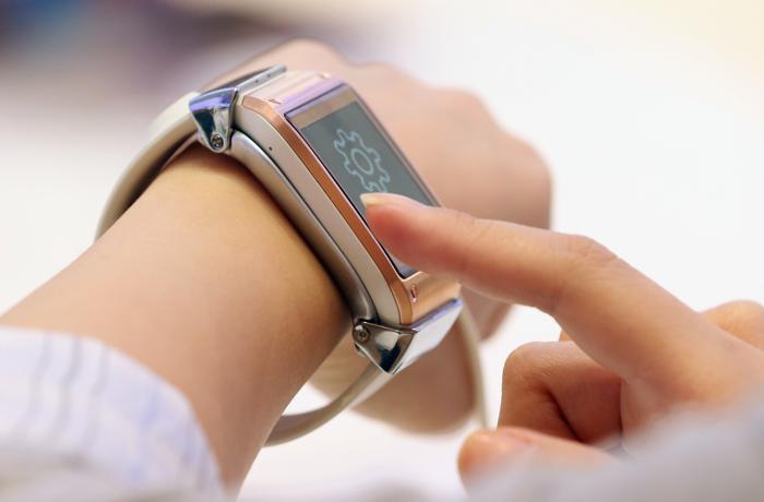 Компания Samsung представила «умные» часы Galaxy Gear на открывшейся 53-й международной выставке бытовой электроники IFA 2013 в Берлине 5 сентября 2013 года. Фото: Sean Gallup/Getty Images