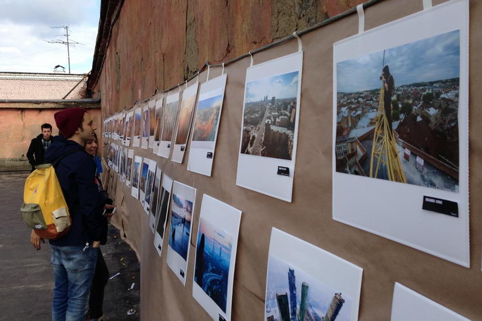 В эту субботу, 7 сентября, в День города прошла первая ежегодная фотовыставка «Крыши на крыше». Фото предоставлено Георгием Ланчевским