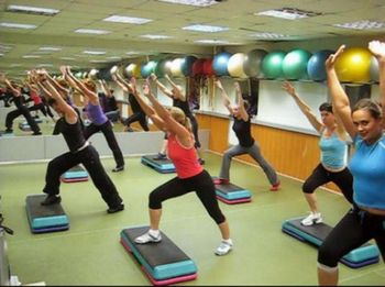 В школах модернизируют уроки физкультуры. Фото с evofitness.ru 