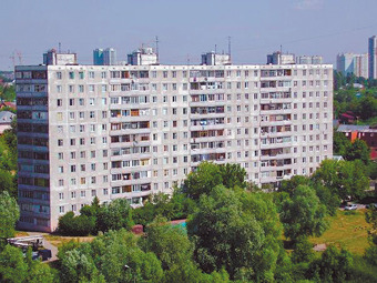 Третья часть россиян живет в домах, требующих капремонта. Фото с mk.ru 