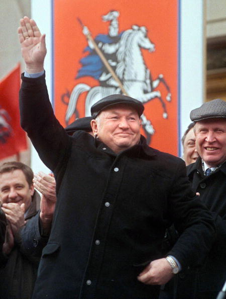 1 мая 2000 год. Юрий Лужков: биография в фотографиях. Фото: AFP/Getty Images 
