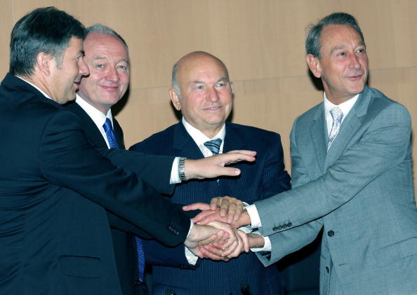 16 сентября 2004 год. Юрий Лужков: биография в фотографиях. Фото: ALEXANDER NEMENOV/AFP/Getty Images