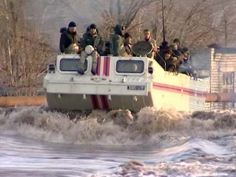 Паводок в Самарской области затопил жилые дома. Фото с 1tv.ru