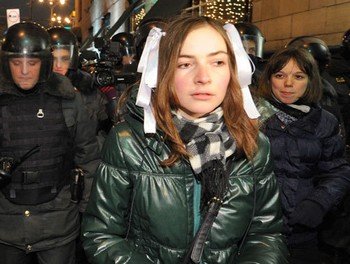 Участники митинга на Триумфальной площади в Москве. Фото РИА Новости