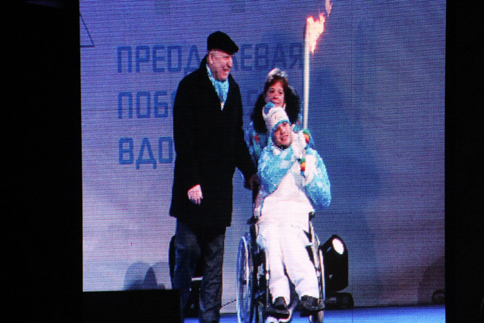 Дмитрий Кокарев желает всем участникам Паралимпиады удачи и просит зрителей поддерживать спортсменов даже во время неудачных выступлений. Фото: Юлия КАРПОВА/Великая Эпоха (The Epoch Times)