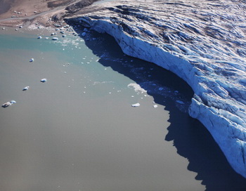В 2014 году морская авиация СФ продолжит патрулирование Арктики. Фото: Joe Raedle/Getty Images