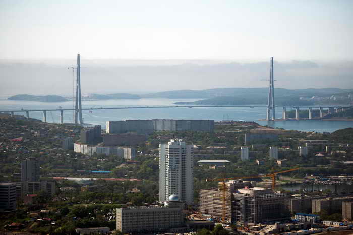 Владивосток. Мост на остров Русский. Фото: MARTIN BUREAU/AFP/GettyImages