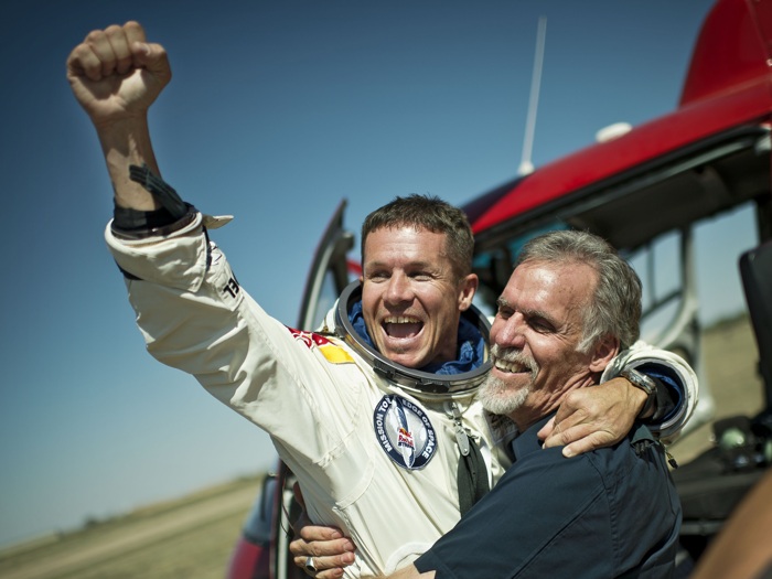 Фоторепортаж о прыжке Феликса Баумгартнера с высоты 38600 метров. Фото: Jay Nemeth/Red Bull Stratos via Getty Images