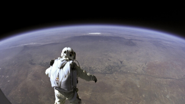Фоторепортаж о прыжке Феликса Баумгартнера с высоты 38600 метров. Фото: Jay Nemeth/Red Bull Stratos via Getty Images