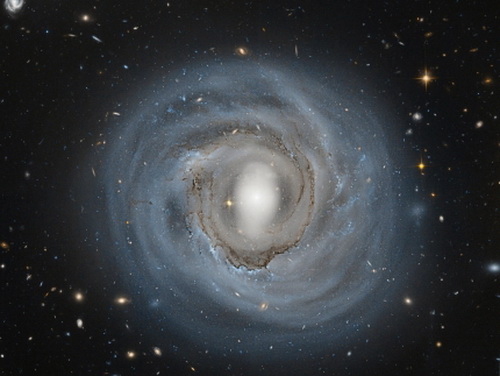 Фото: Hubble Legacy Archive, ESA, NASA