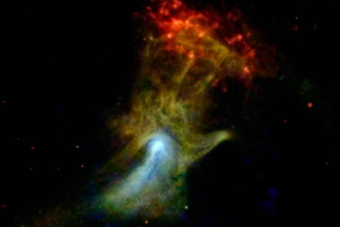 Космический телескоп сфотографировал «Руку Бога». Фото: NASA/JPL-Caltech/McGill