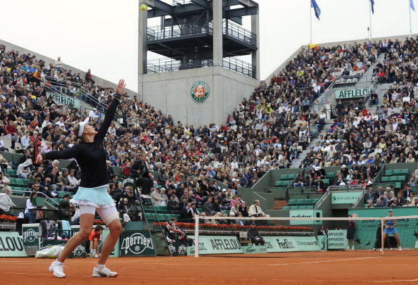 Надежда Петрова. Фото: Boris HORVAT, Jacques DEMARTHON, Julian FINNEY/AFP/Getty Images