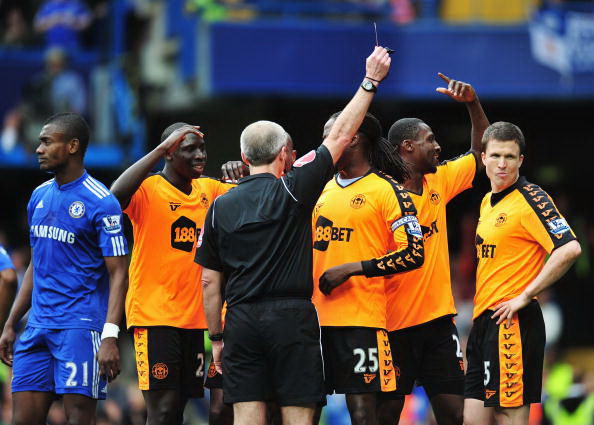 Лондонский «Челси» - «Уиган». Фото: Clive MASON, Darren WALSH, Chelsea FC, Shaun BOTTERILL, Adrian DENNIS/Getty Images