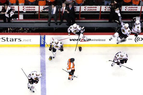 Филадельфия Флайерз - Чикаго Блэкхокс. Фото: Bruce BENNETT, Andre RINGUETTE, Al Bello, Jim McISAAC/Getty Images