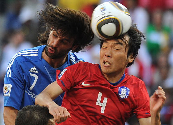Южная Корея - Греция. Фото: Aris MESSINIS, Karim JAAFAR, Liu JIN, Carl DE SOUZA/AFP/Getty Images