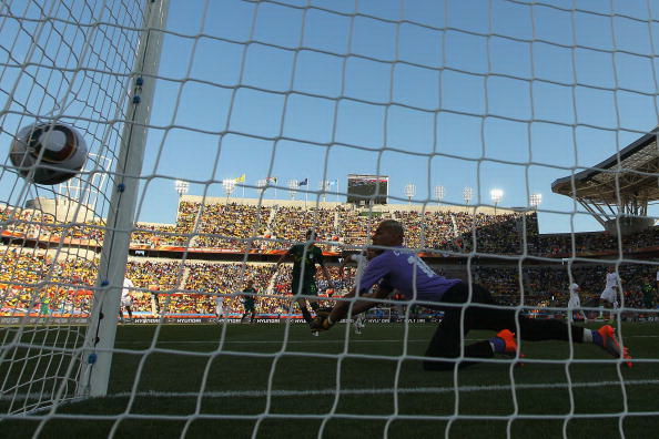 Кубок мира 2010. Словения – Алжир 1:0. Фото: Cameron SPENCER, Michael STEELE, Clive ROSE, Clive MASON/Getty Images