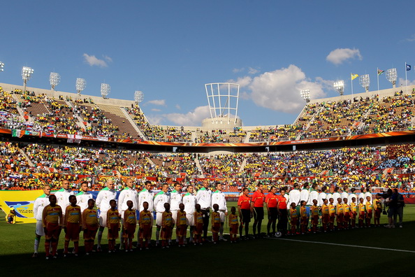 Кубок мира 2010. Словения – Алжир 1:0. Фото: Cameron SPENCER, Michael STEELE, Clive ROSE, Clive MASON/Getty Images