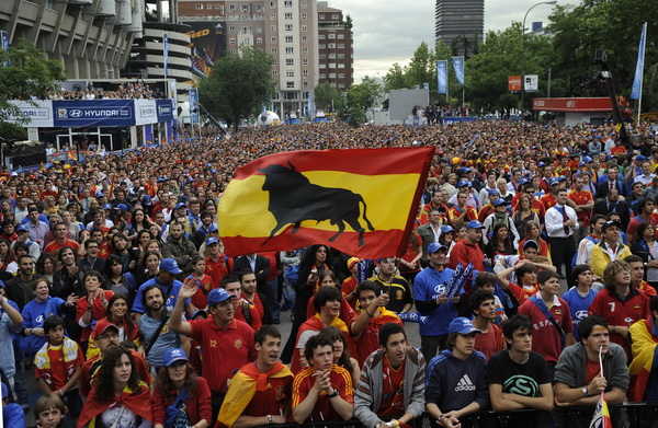 Кубок мира 2010. Швейцария – Испания 1:0. Фото: Karim JAAFAR, Jasper JUINEN/Getty Images