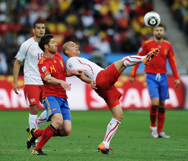 Кубок мира 2010. Швейцария – Испания 1:0. Фото: Karim JAAFAR, Jasper JUINEN/Getty Images