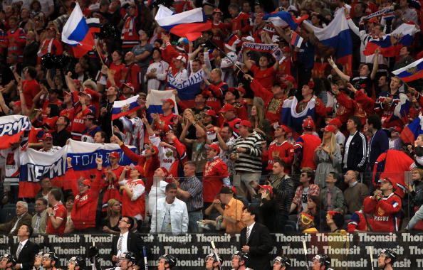 Россия - Германия. Фото: Martin ROSE, Alexander NEMENOV, Joe KLAMAR/Bongarts/Getty Images