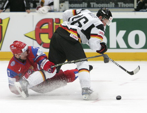 Россия - Германия. Фото: Martin ROSE, Alexander NEMENOV, Joe KLAMAR/Bongarts/Getty Images