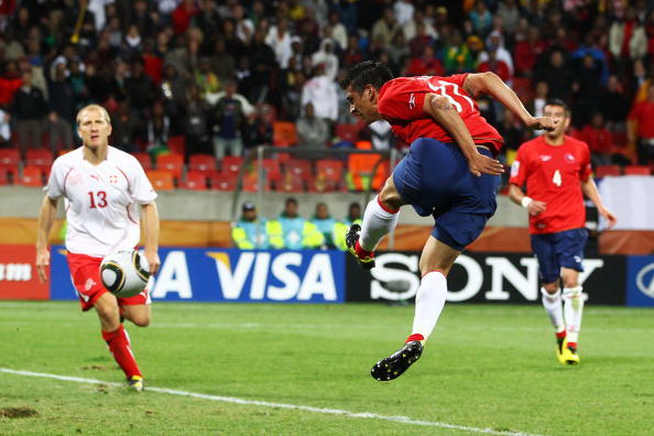 Чили – Швейцария. Фото: Ian WALTON, Phil COLE, Stuart FRANKLIN, Martin ROSE/Getty Images