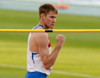 Александр Шустов стал чемпионом Европы в прыжках в высоту. Фото: Alexander HASSENSTEIN/Bongarts/Getty Images