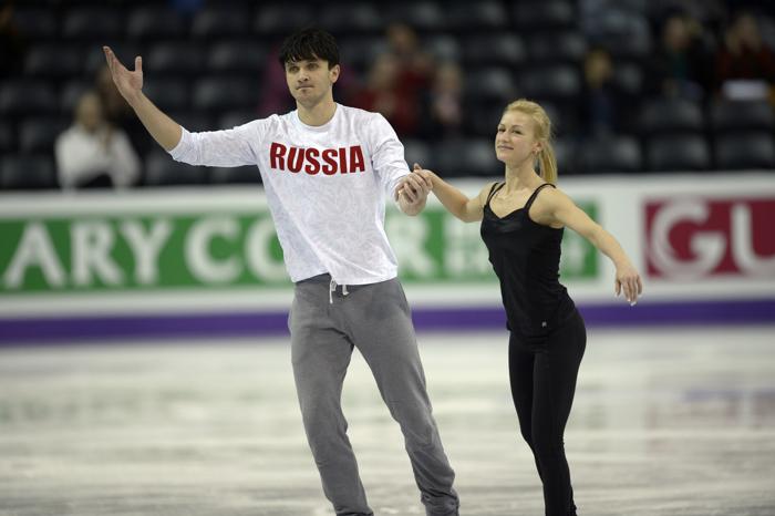 Российские фигуристы Волосожар и Траньков провели подготовку к Чемпионату мира. Фото: BRENDAN SMIALOWSKI/AFP/Getty Images