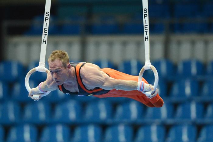 В Москве стартовал Чемпионат Европы с квалификации у мужчин 17 апреля 2013 года. Фото: NATALIA KOLESNIKOVA/AFP/Getty Images