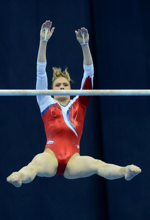 Ксения Афанасьева вышла в финал Чемпионата Европы по спортивной гимнастике. Фото: NATALIA KOLESNIKOVA/AFP/Getty Images