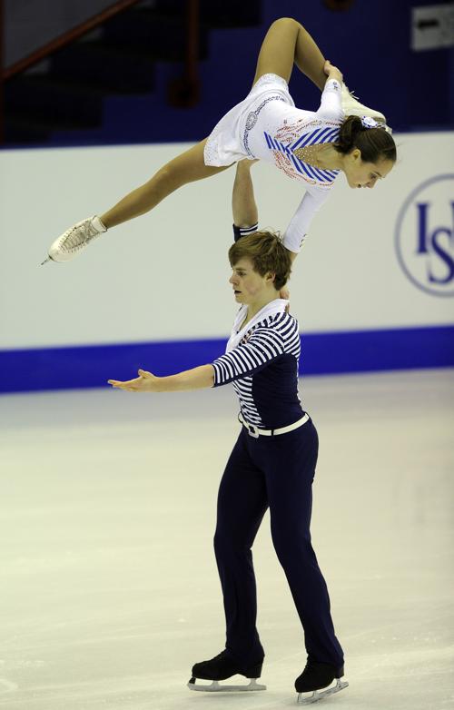 Российские фигуристы Камилла Гаинетдинова и Иван Бич на юниорском Чемпионате мира в Милане 27 февраля 2013 года. Фото: Claudio Villa/Getty Images